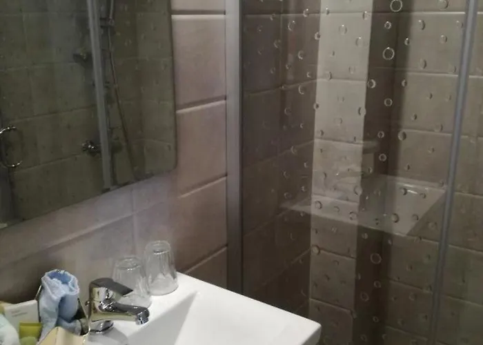 Marko Szálloda Lutráki